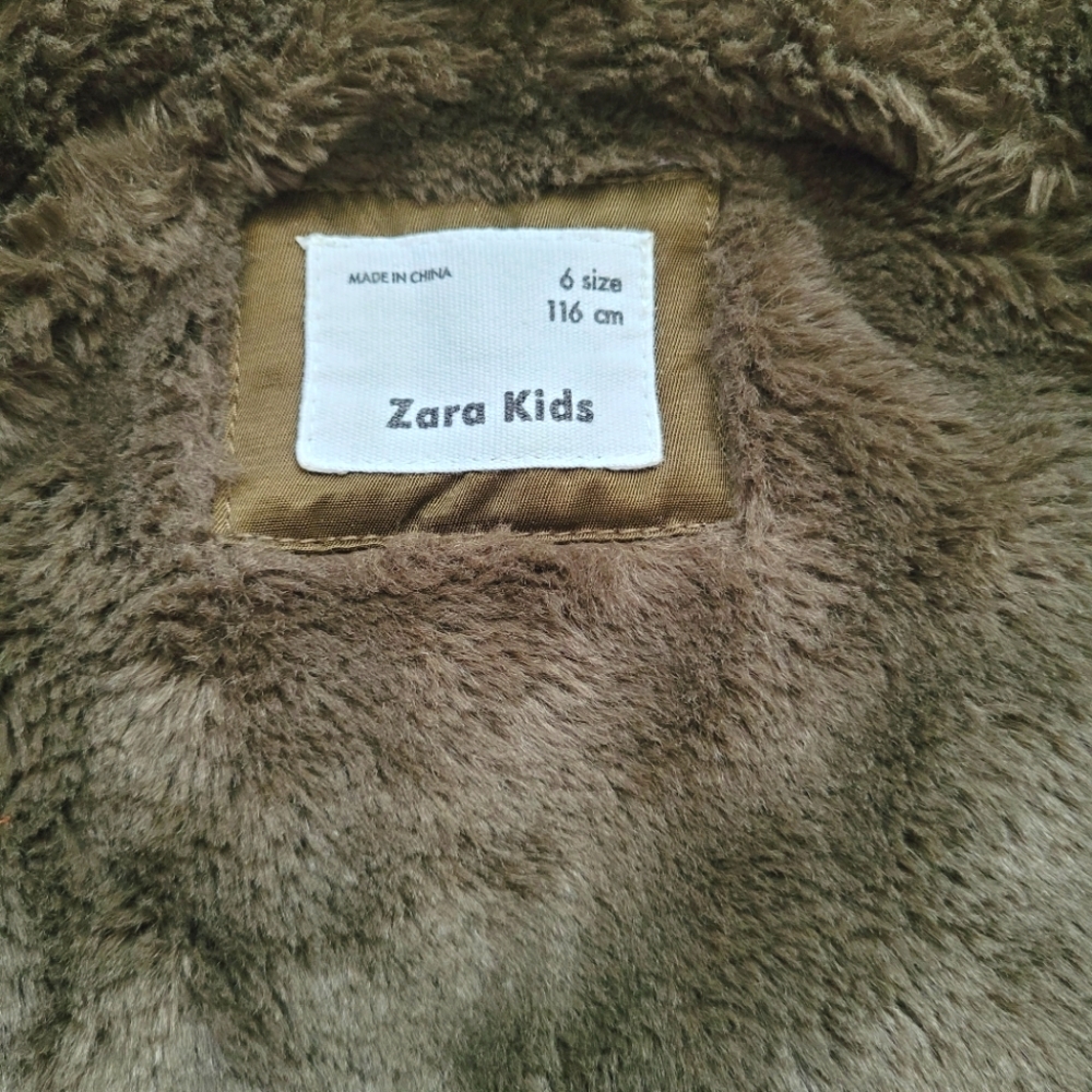 🧣 - Picture 9 of 15